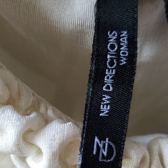 New Directions Cream And Mettalic Gold Ruched Neckline  Tank Top - Picture 2 of 10